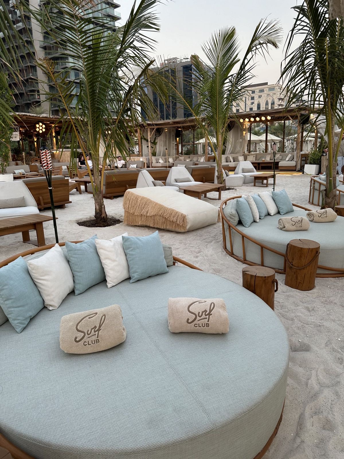 Four Seasons Surf Club